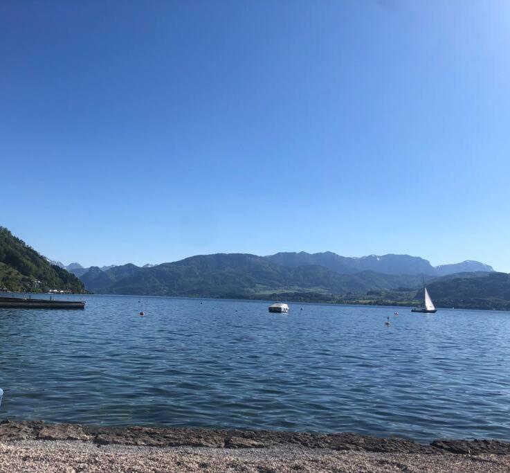 Wohnung See- Und Bergnaehe Gmunden Extérieur photo